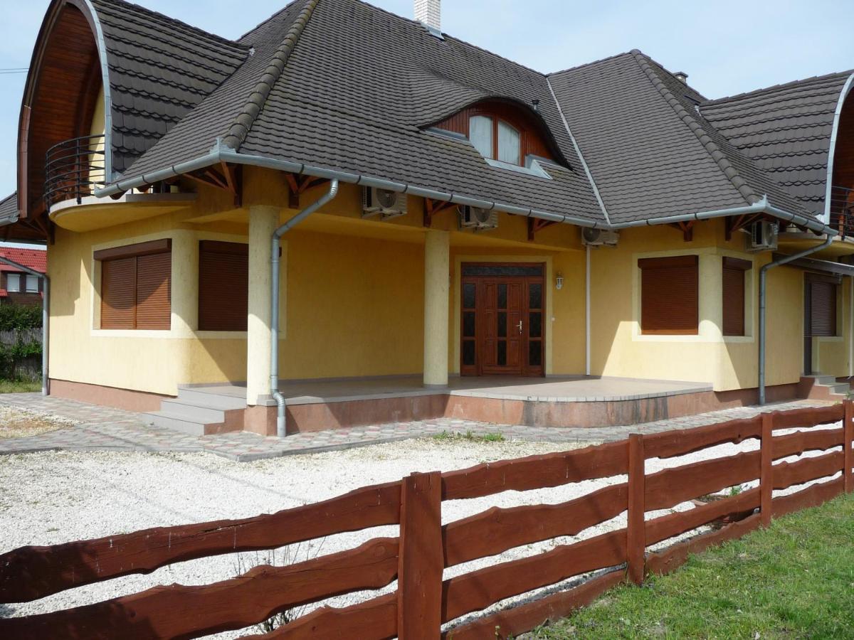 Nadas Tarsashaz Balatonlelle Ngoại thất bức ảnh