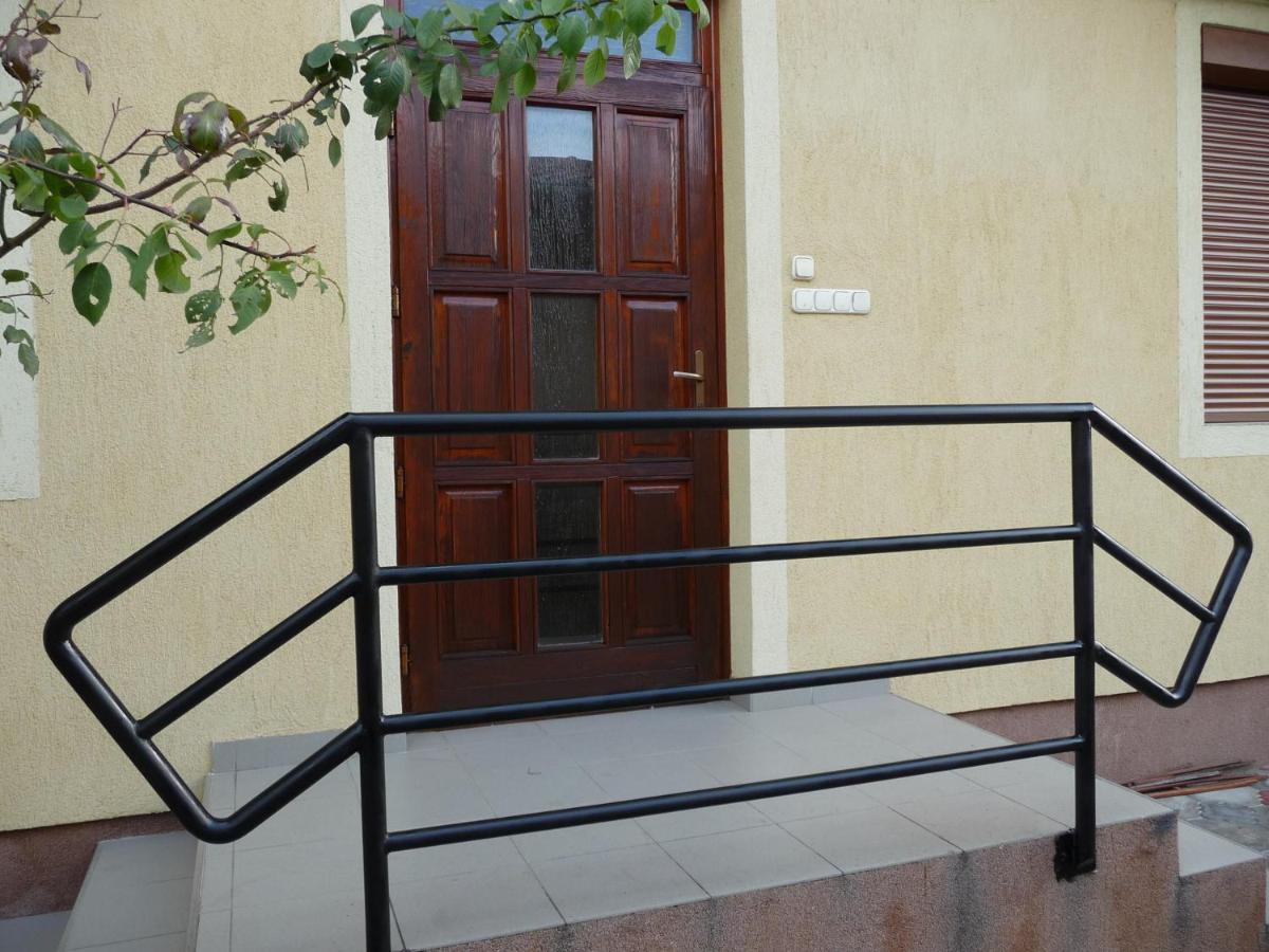 Nadas Tarsashaz Balatonlelle Ngoại thất bức ảnh