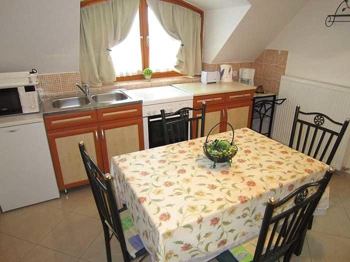 Nadas Tarsashaz Balatonlelle Ngoại thất bức ảnh
