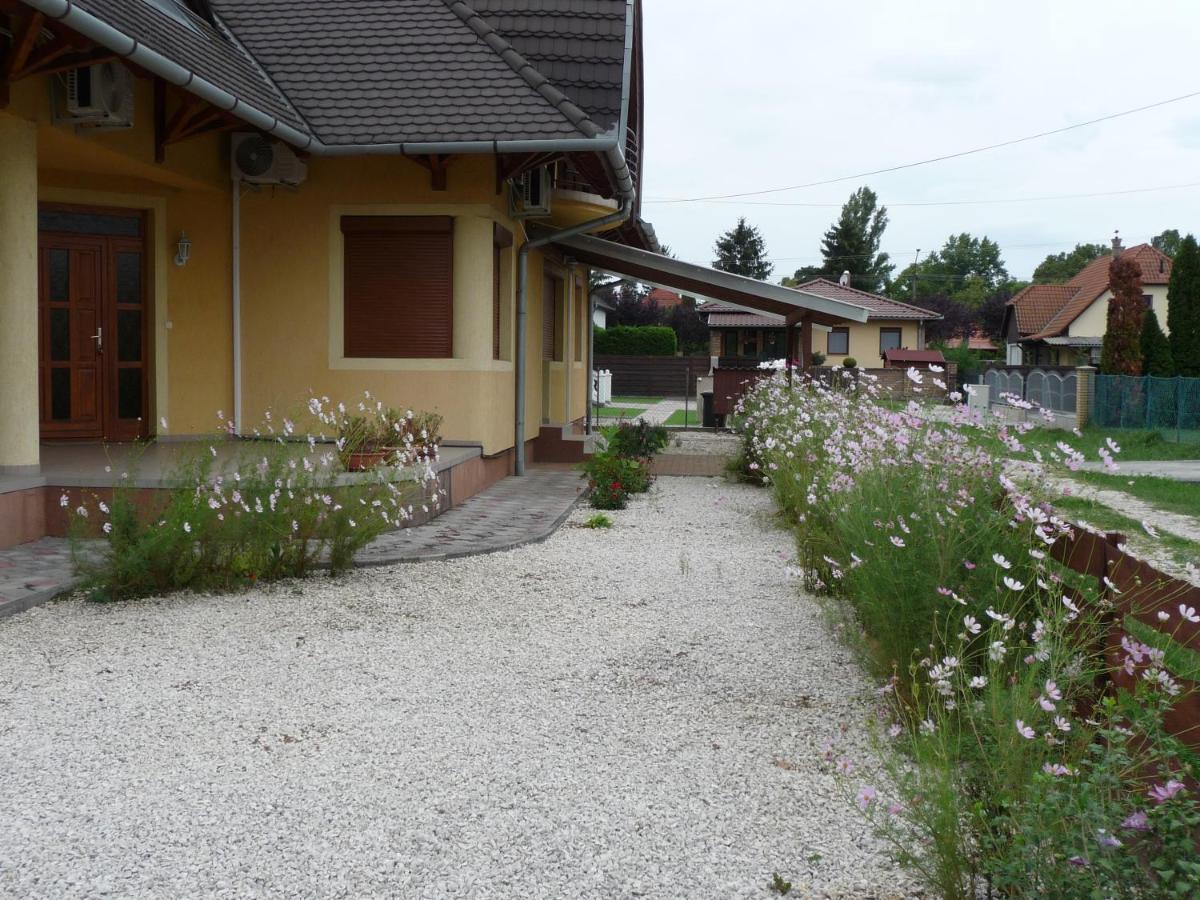 Nadas Tarsashaz Balatonlelle Ngoại thất bức ảnh